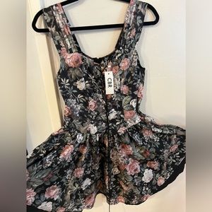 Bell sleeve corset dress !